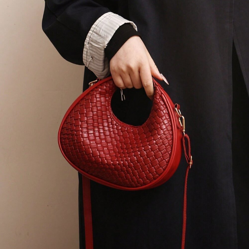 Red Women's Plain Faux Leather Moon-Shaped Bag With Zipper Closure